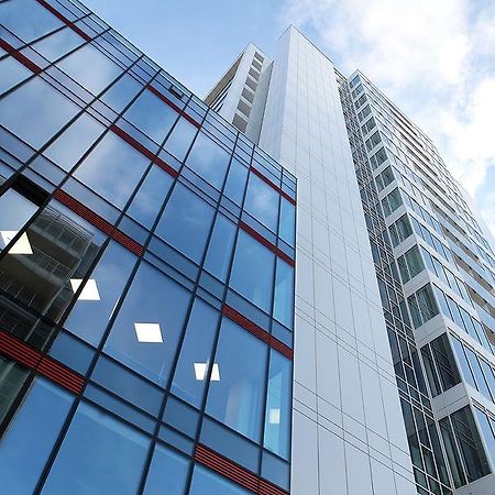 Super-Apartamenty International Fair Познань Экстерьер фото