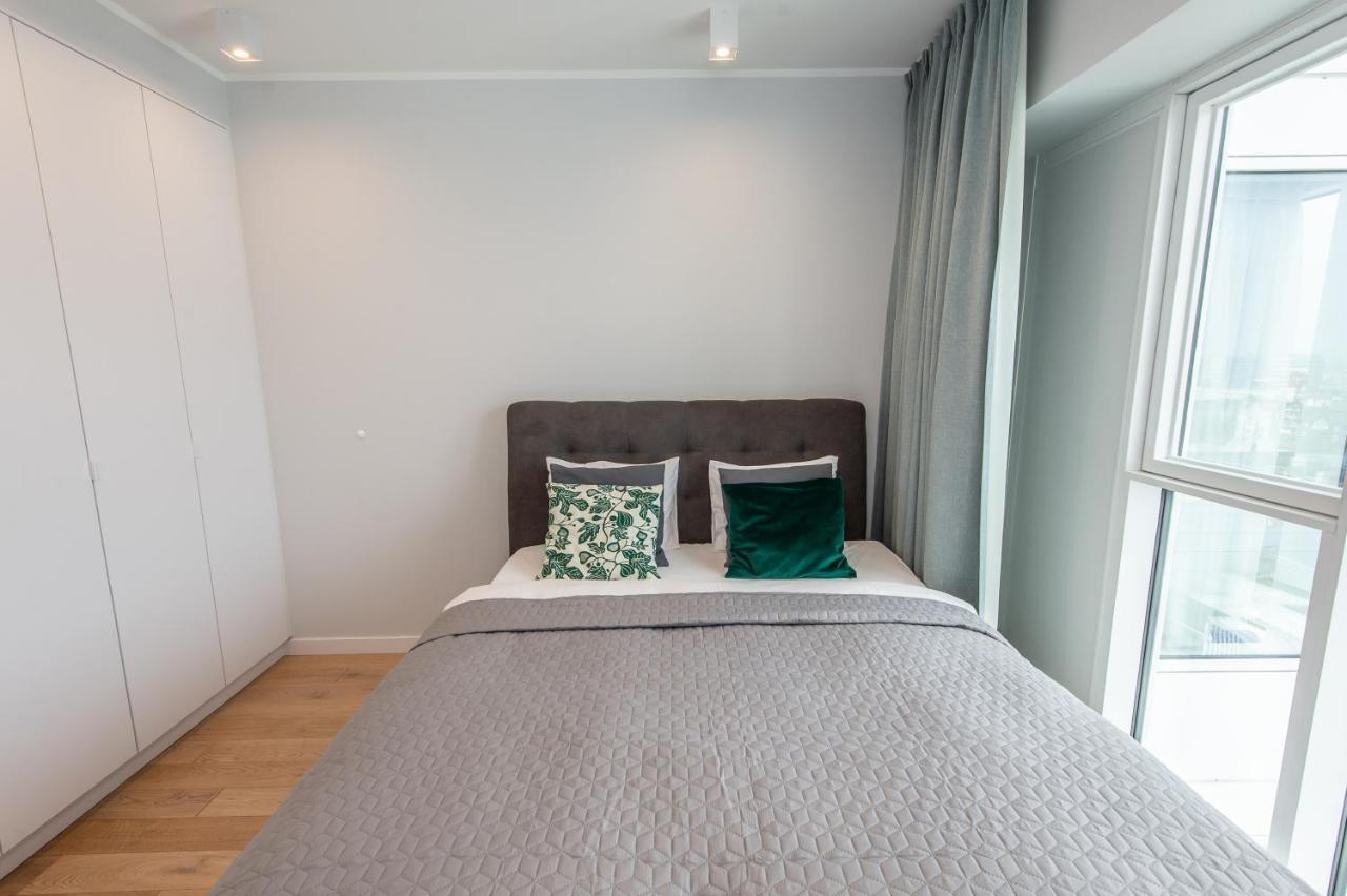 Super-Apartamenty International Fair Познань Экстерьер фото