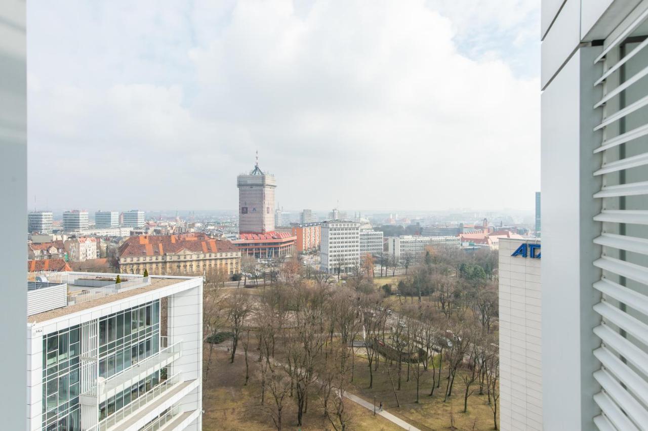 Super-Apartamenty International Fair Познань Экстерьер фото