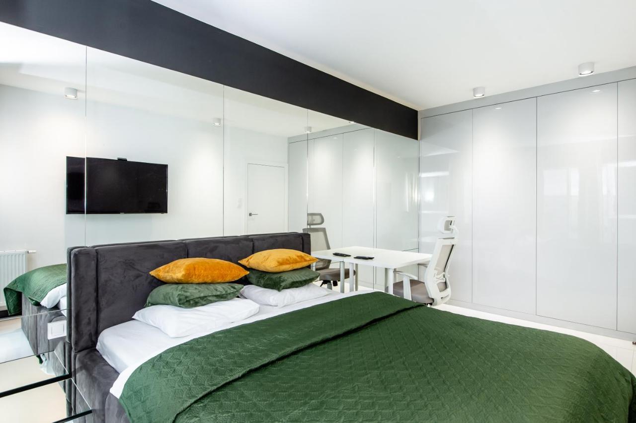 Super-Apartamenty International Fair Познань Экстерьер фото