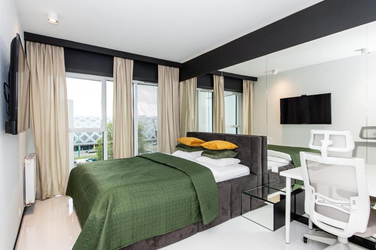 Super-Apartamenty International Fair Познань Экстерьер фото