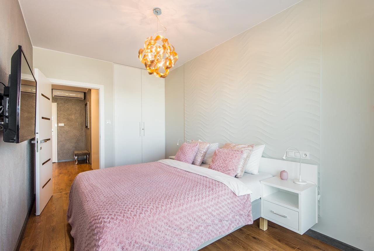 Super-Apartamenty International Fair Познань Экстерьер фото