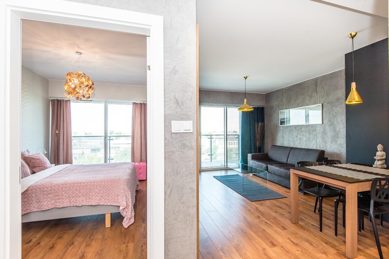 Super-Apartamenty International Fair Познань Экстерьер фото