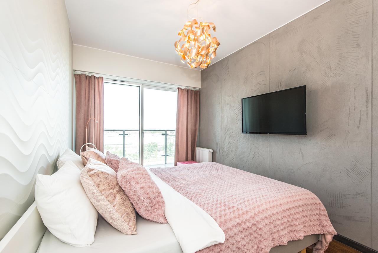 Super-Apartamenty International Fair Познань Экстерьер фото