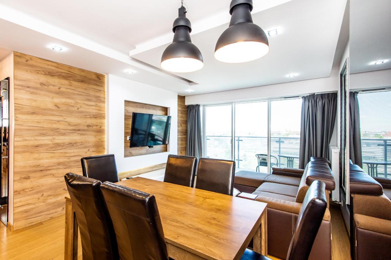 Super-Apartamenty International Fair Познань Экстерьер фото